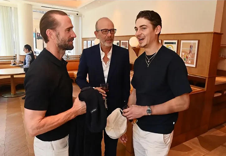 Дядя и племенник: Семейство Файнс в одном сериале Молодой Шерлок — интервью Джозеф Файнс